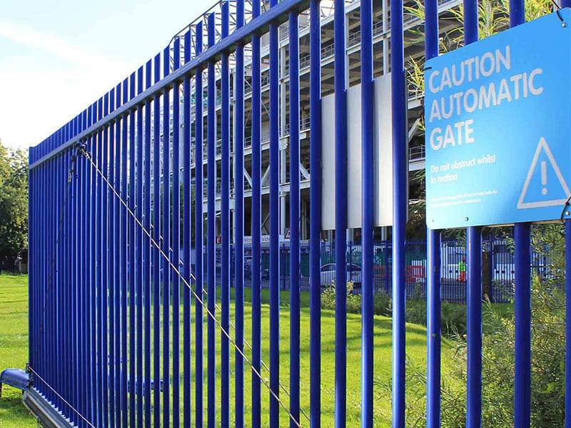 Automated-metal-gate