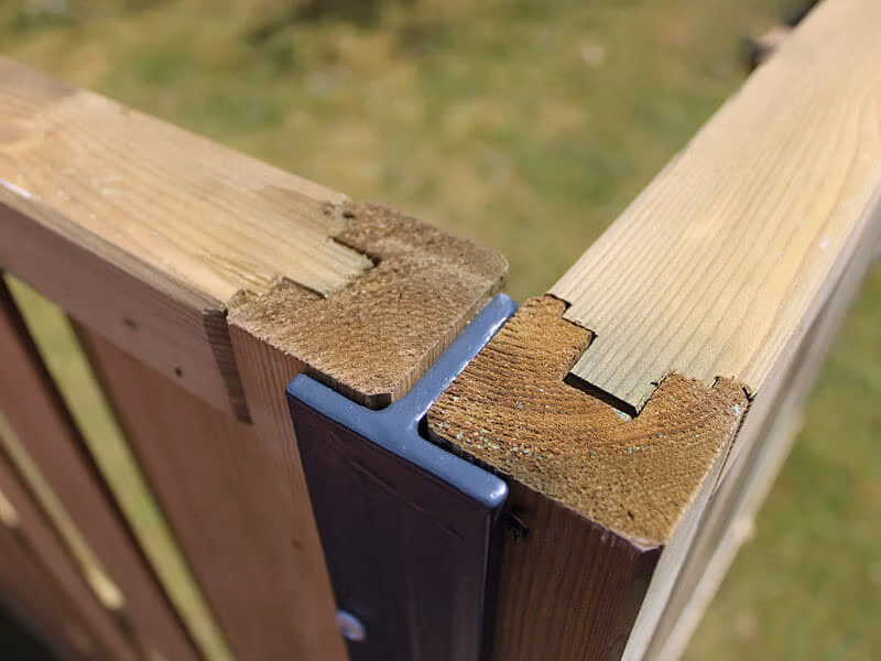 picture of metal regular posts