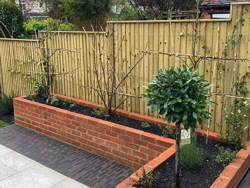 flat top featherboard fencing panels