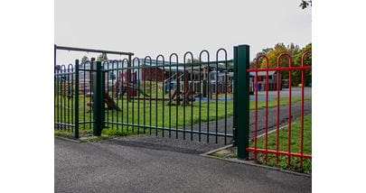 bow top railing gate