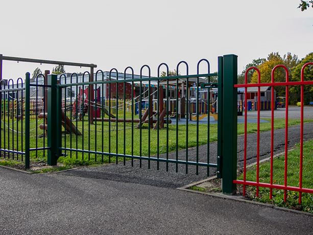 bow top railing gate