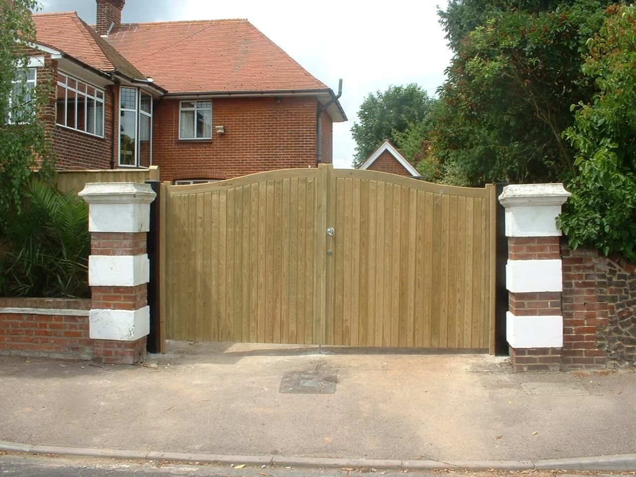 Hythe Courtyard Gate 2a