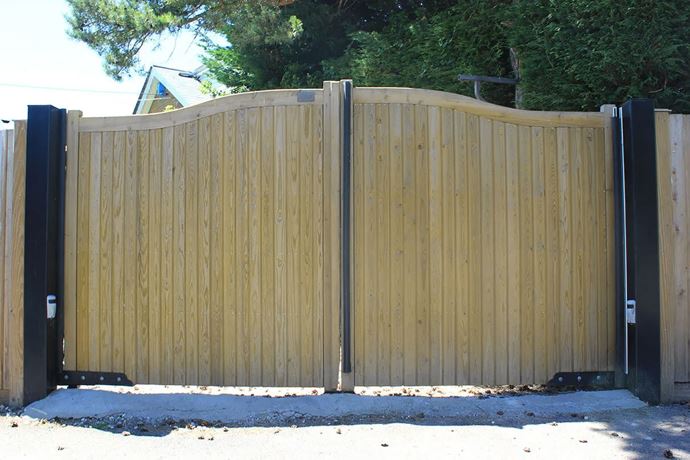 Hythe Courtyard Gate