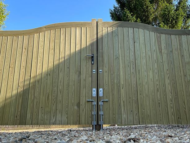 hythe driveway courtyard gate back