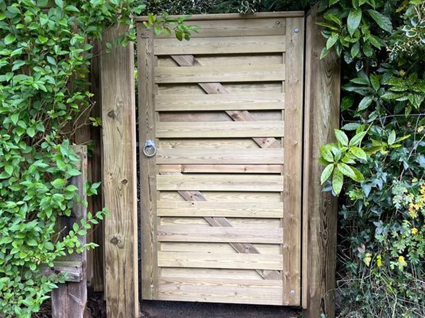 garden hit and miss gate