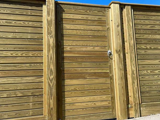 Horizontal tongue and groove effect garden gate