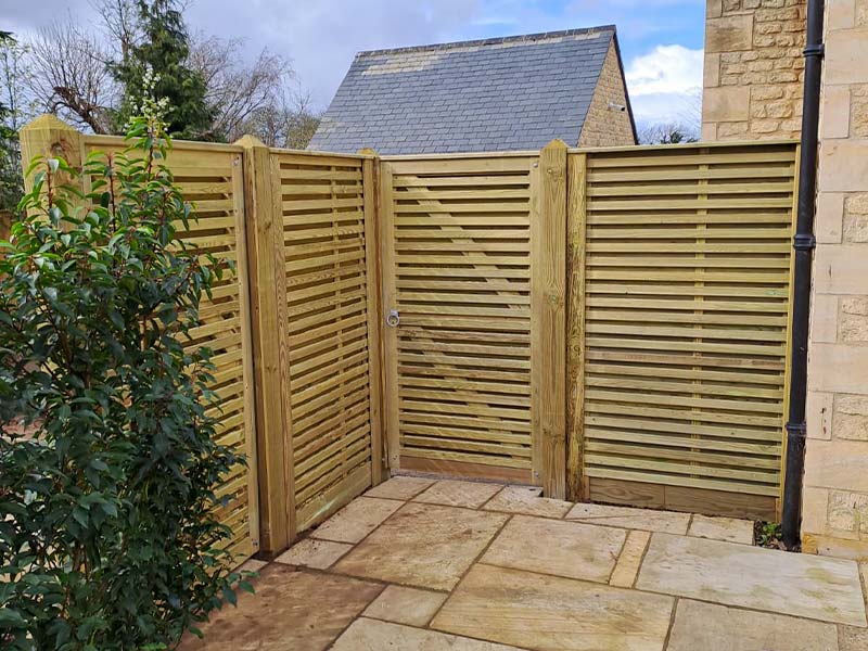 Venetian Hit and Miss Garden Gate