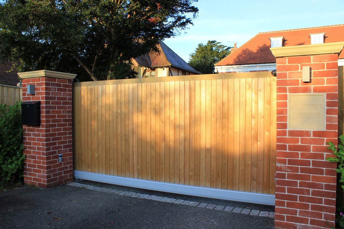 choosing an automatic gate