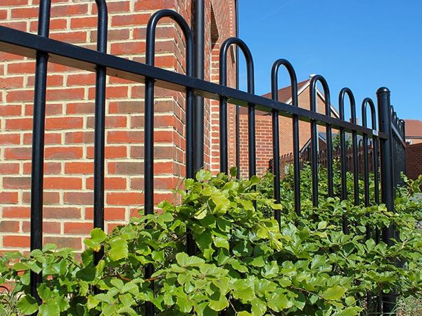 Metal-bow-top-railings
