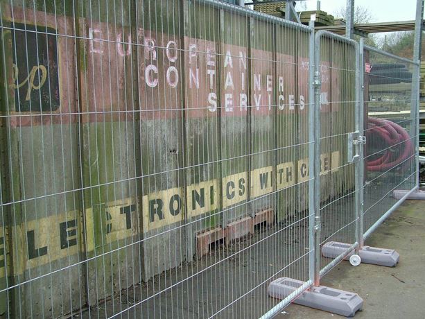 Temporary Fencing with plastic feet