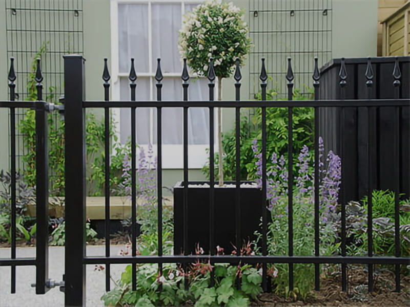 front-garden-metal-railings