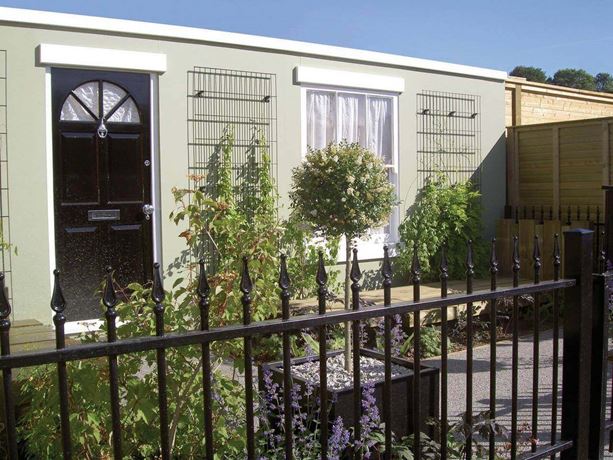 Metal Trellis on wall