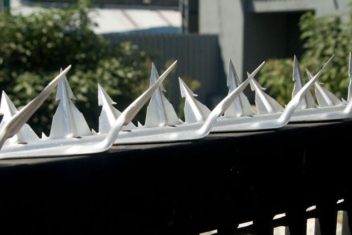 Fence spikes