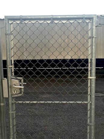 Tubular Chainlink Gate