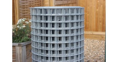 Galvanised mesh wire fencing