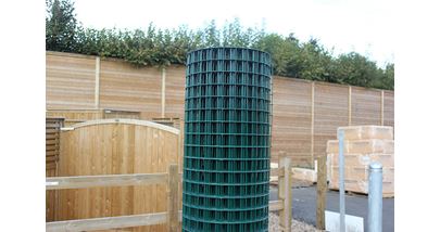 Galvanised wire mesh fencing roll