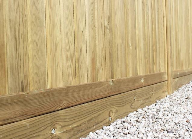 Wooden gravel boards