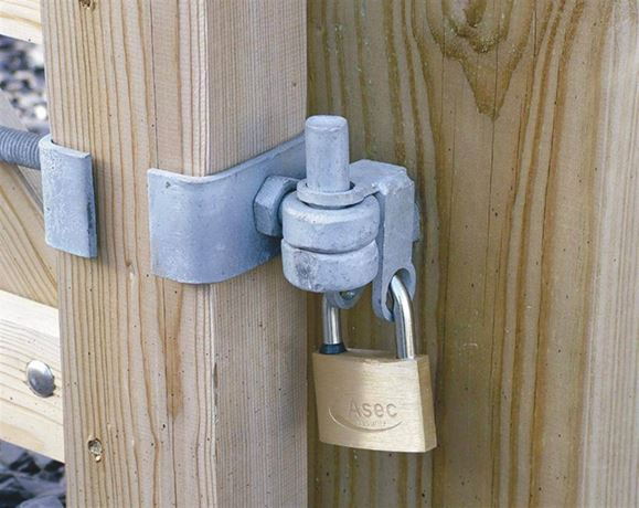 Field Gate anti lift device