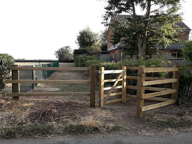 timber kissing gate