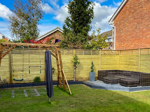 Canterbury combi fence panels family garden