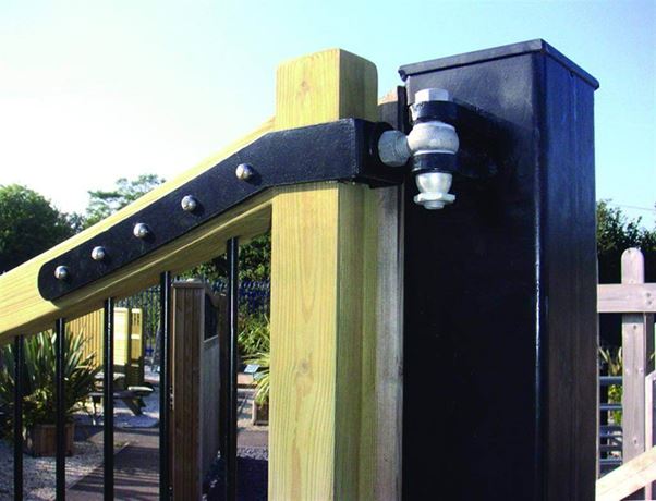 Cathedral Courtyard Gate Hinge