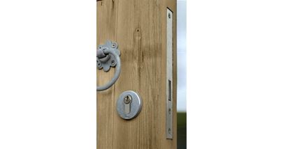 Courtyard Gate Mortice