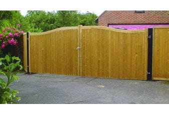 Pair of Std Hythe Gates 1.8m High @ Side x 3.6m Wide overall between posts  (1.771m wide each Leaf) >