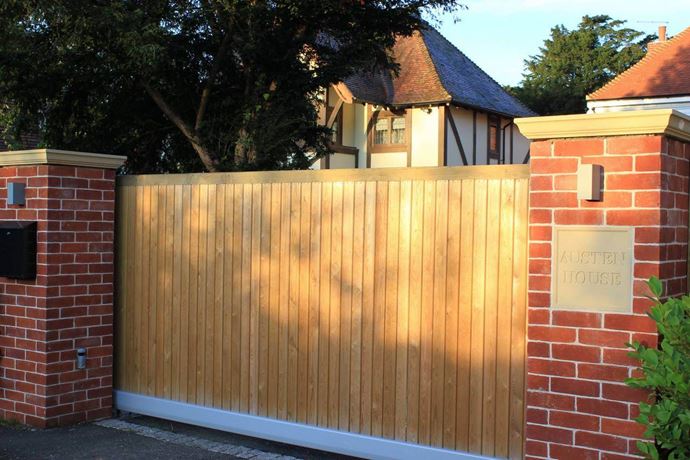Timber Courtyard Sliding Gate