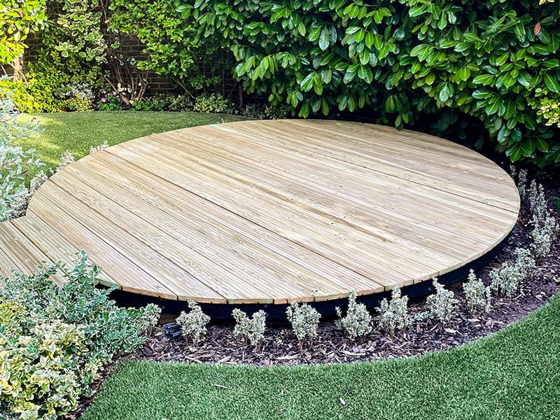 decking ideas for small gardens