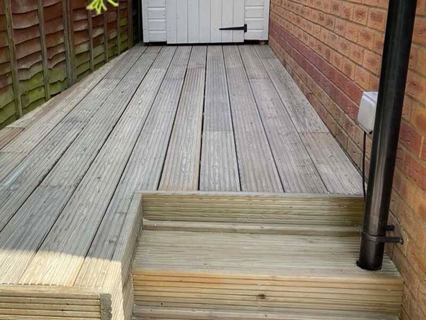 timber decking stairs