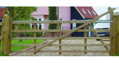 Traditional Entrance Drive Gate