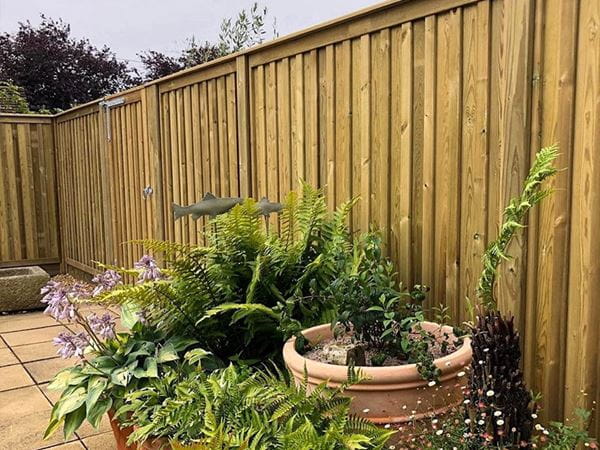 contemporary-garden-fencing-panels