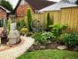 modern-fence-panels-modern-garden