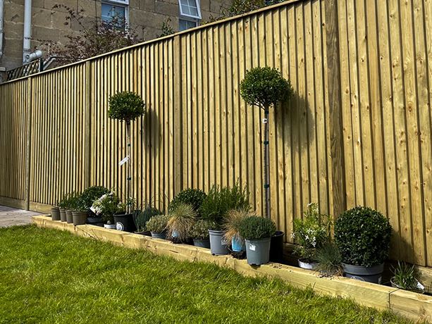 flat top featherboard fence panels