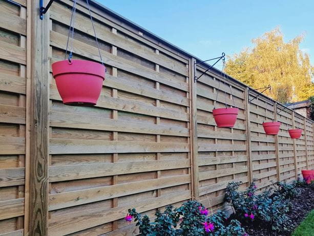 horizontal-hit-and-miss-fence-panels
