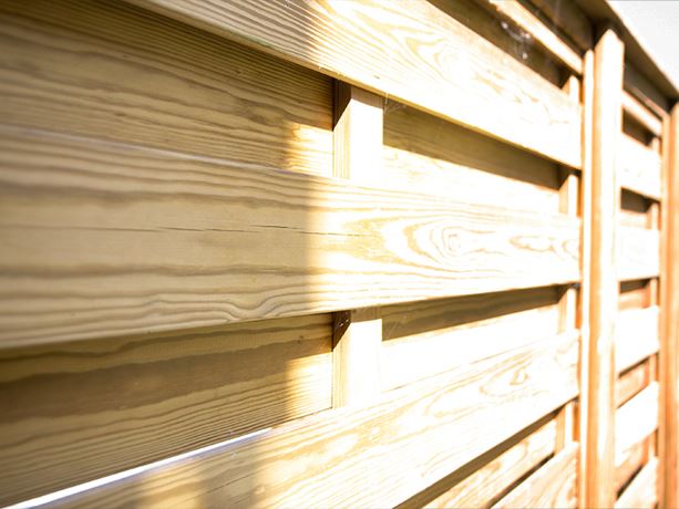 horizontal-hit-and-miss-fencing-panels