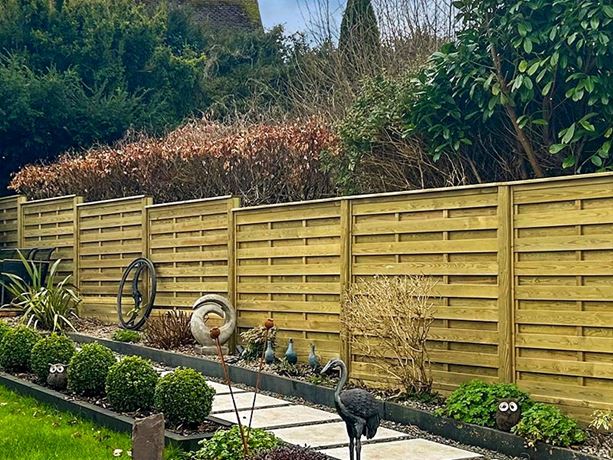 hit and miss fence panels horizontal