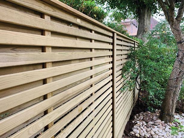 horizontal slatted fence panels