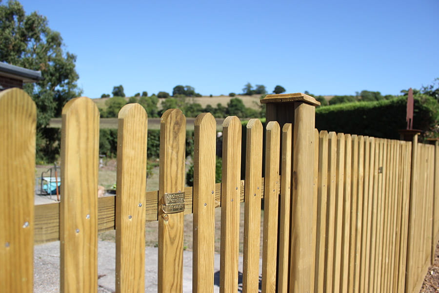 Mitre picket fencing