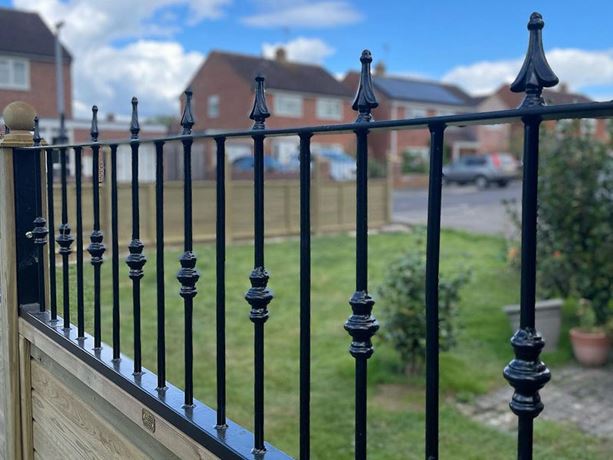 metal-garden-railings-panels