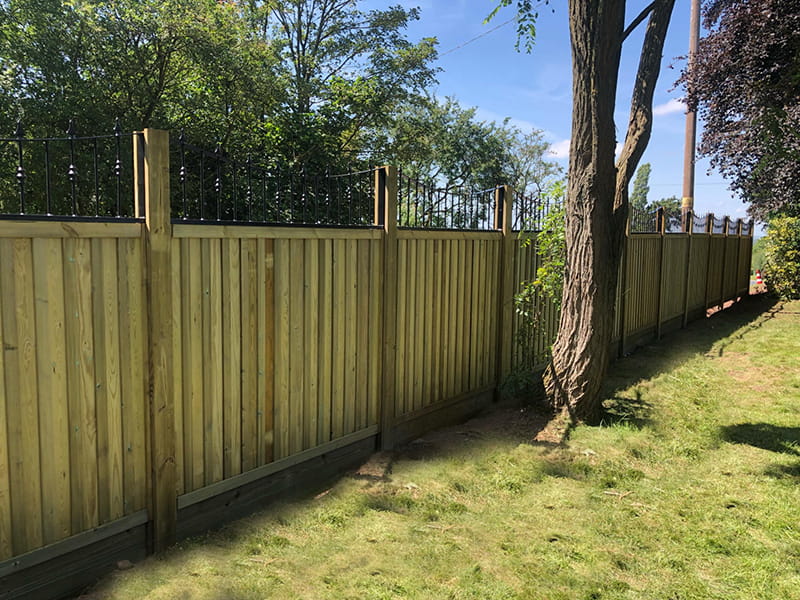 Railing topper panel