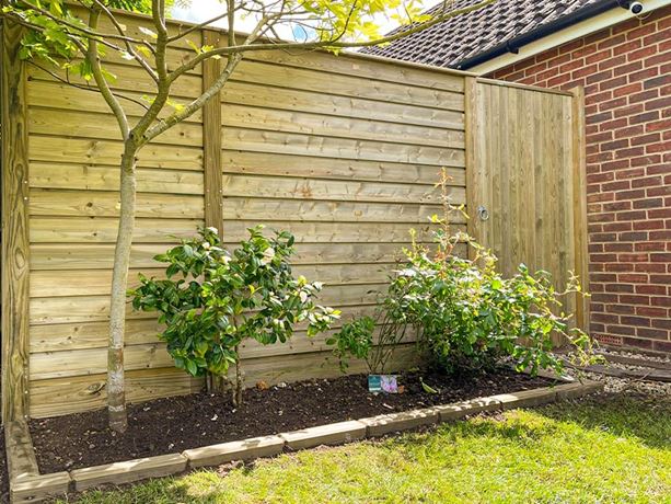 contemporary-architectural-fence-panel