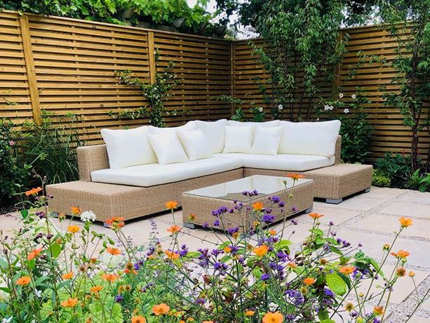 horizontal slatted fence panel