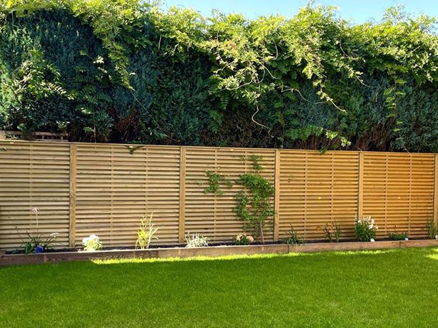 modern slatted fencing