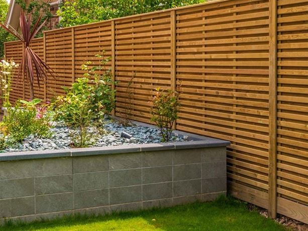 double slatted fence
