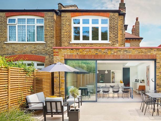 modern slatted fencing