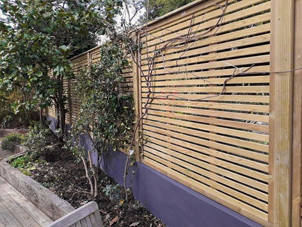 venetian-slatted-fencing