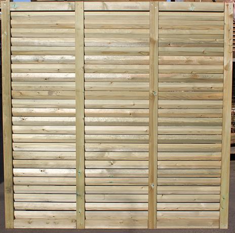 Slatted panels garden