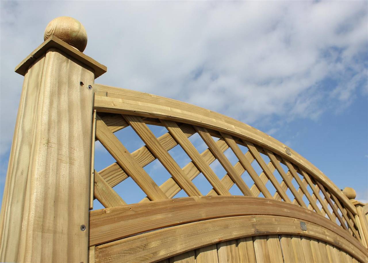 Curved Trellis Topper panel