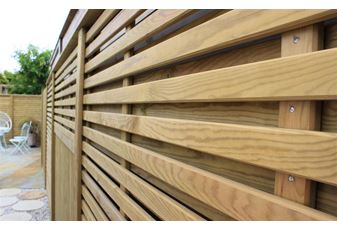 Traditional  vs. Contemporary Fencing: Which is Right For Your Garden?